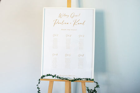 Plan stołów - plakat w białej ramie